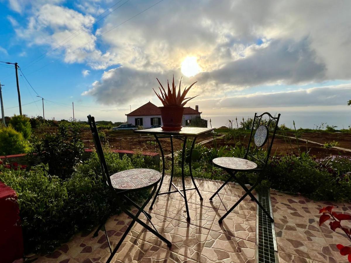 Villa Victoria Tiny Stone House à Ponta do Pargo Extérieur photo